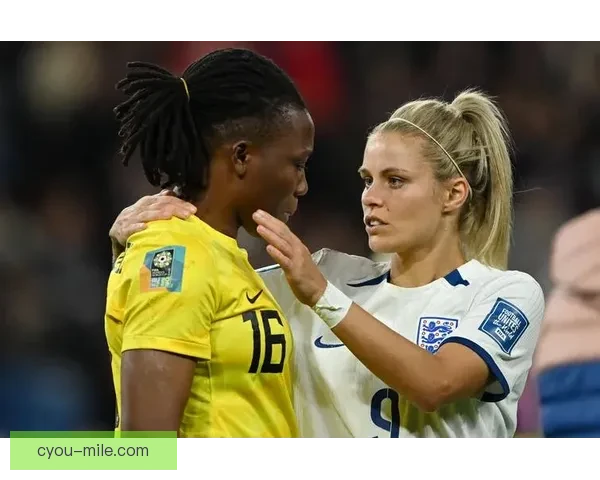 劳伦希普：英格兰女足中场核心人物助力球队创造辉煌新篇章