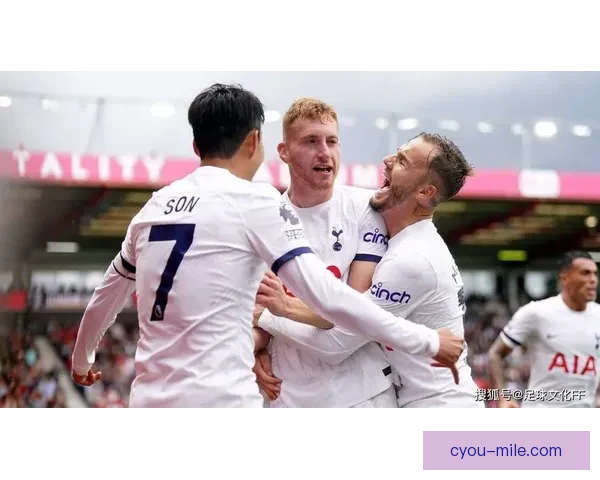 库卢塞夫斯基对阵AC米兰世界杯高光时刻全景回顾解析经典瞬间